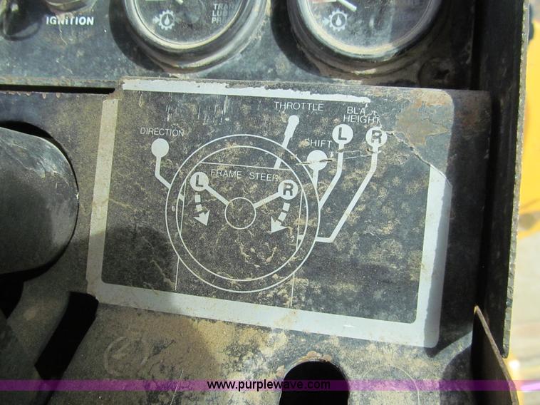 image for item I7153 1980 John Deere 770A articulated motor grader