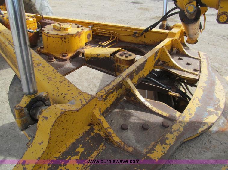 image for item I7153 1980 John Deere 770A articulated motor grader