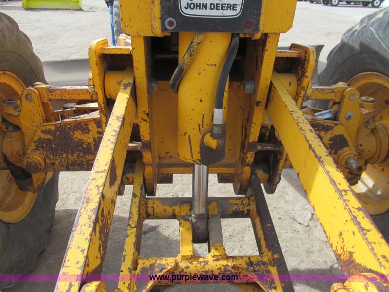 image for item I7153 1980 John Deere 770A articulated motor grader