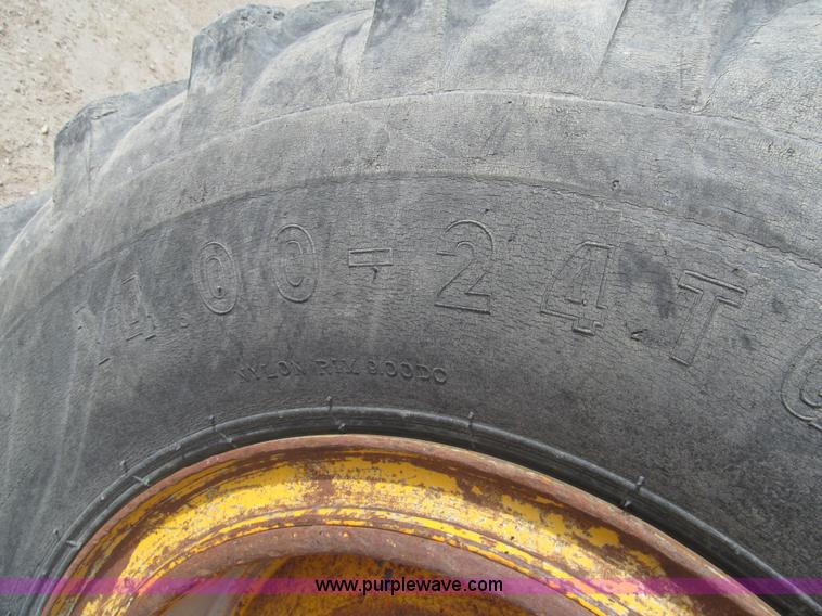 image for item I7153 1980 John Deere 770A articulated motor grader