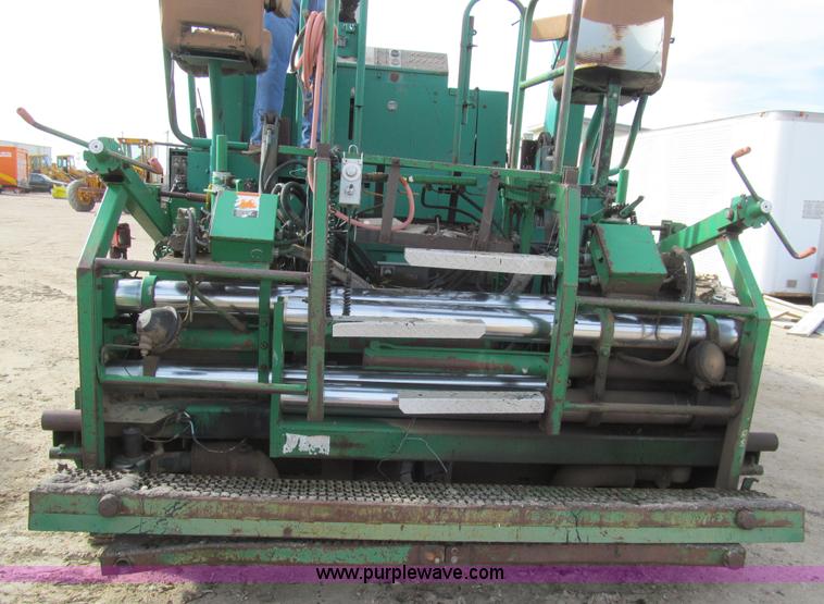 image for item I7154 1988 Barber Greene BG225B paving machine