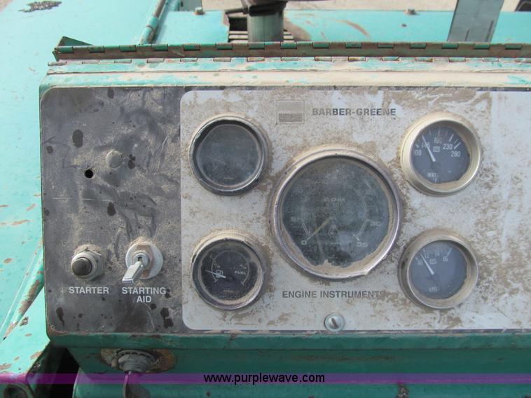 image for item I7154 1988 Barber Greene BG225B paving machine