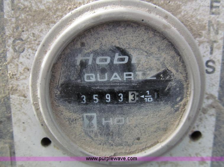 image for item I7154 1988 Barber Greene BG225B paving machine