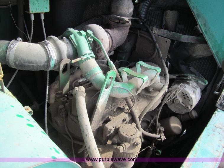 image for item I7154 1988 Barber Greene BG225B paving machine