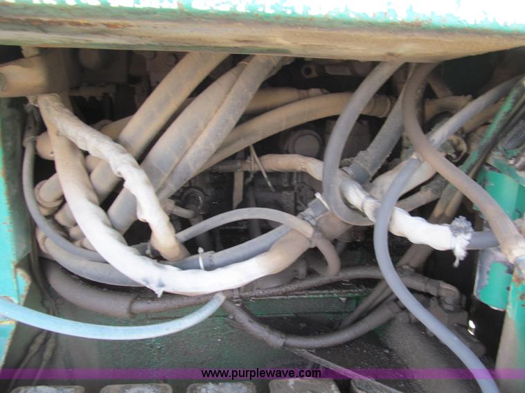 image for item I7154 1988 Barber Greene BG225B paving machine