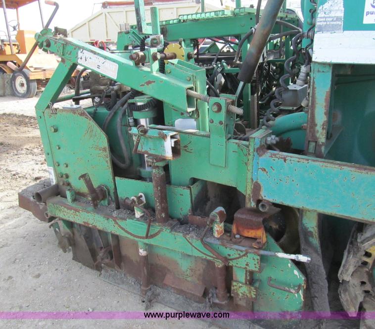 image for item I7154 1988 Barber Greene BG225B paving machine