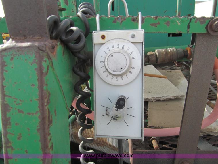 image for item I7154 1988 Barber Greene BG225B paving machine