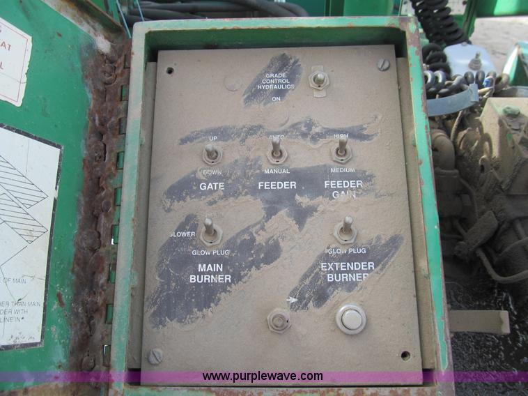 image for item I7154 1988 Barber Greene BG225B paving machine