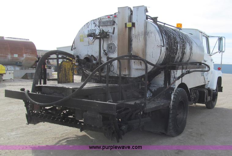 image for item I7155 1975 Ford N700 oil distribution truck