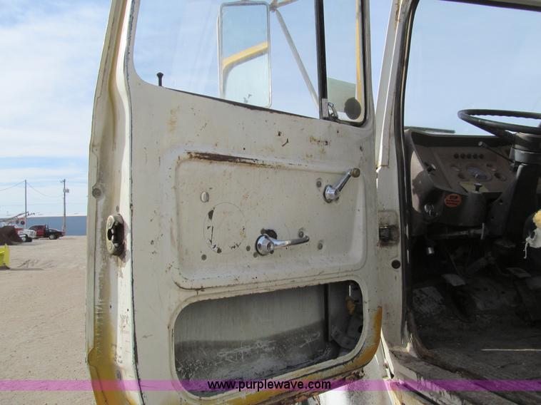 image for item I7155 1975 Ford N700 oil distribution truck