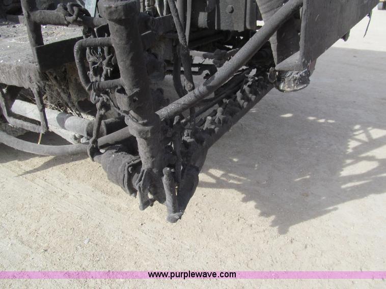 image for item I7155 1975 Ford N700 oil distribution truck