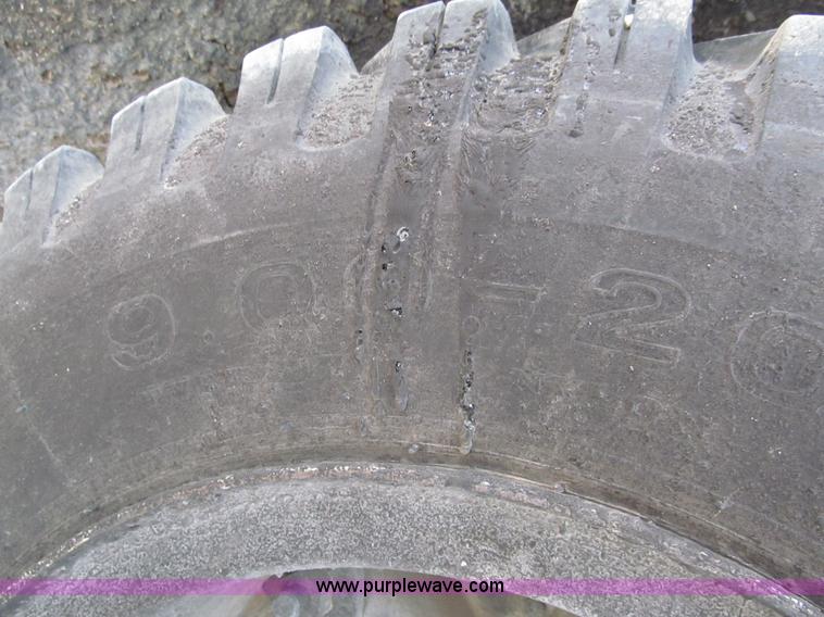 image for item I7155 1975 Ford N700 oil distribution truck