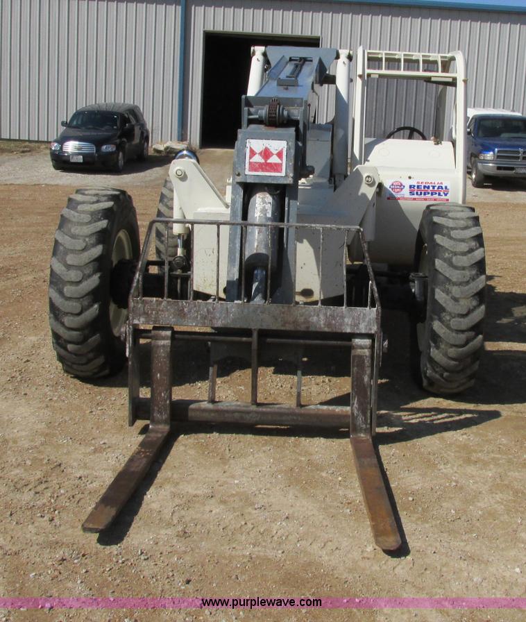 image for item Z9200 2005 Terex TH636 telehandler