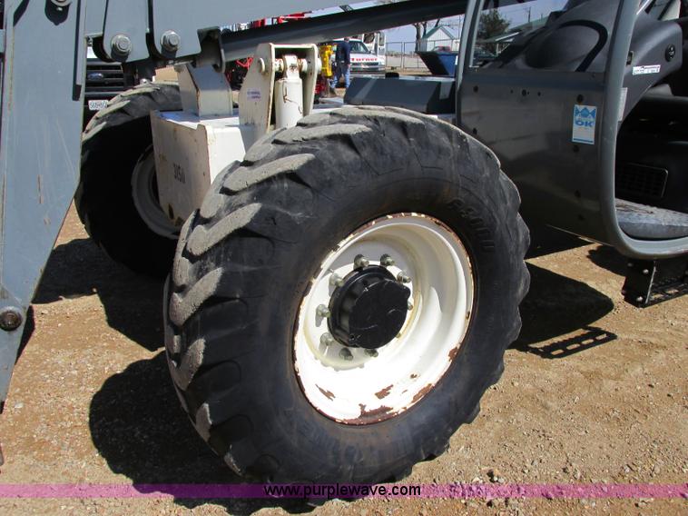 image for item Z9202 2005 Terex TH844C telehandler