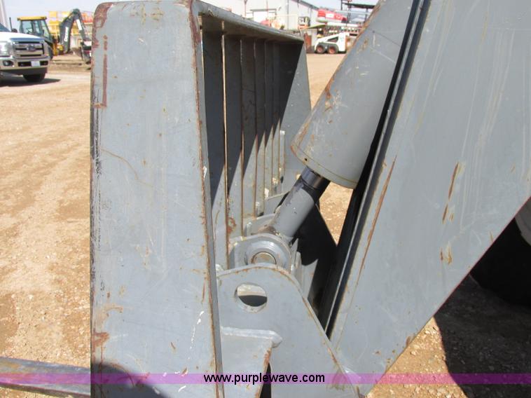 image for item Z9202 2005 Terex TH844C telehandler