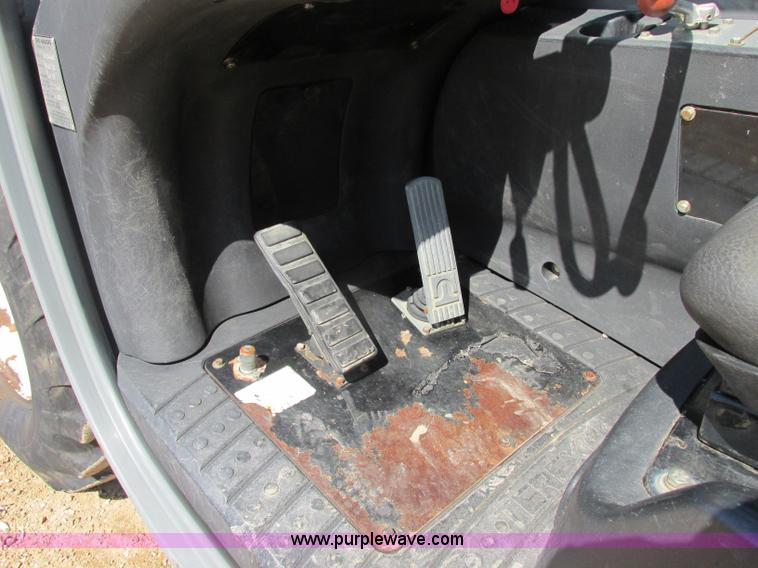 image for item Z9202 2005 Terex TH844C telehandler