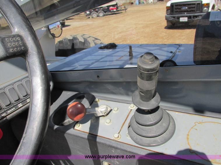 image for item Z9202 2005 Terex TH844C telehandler