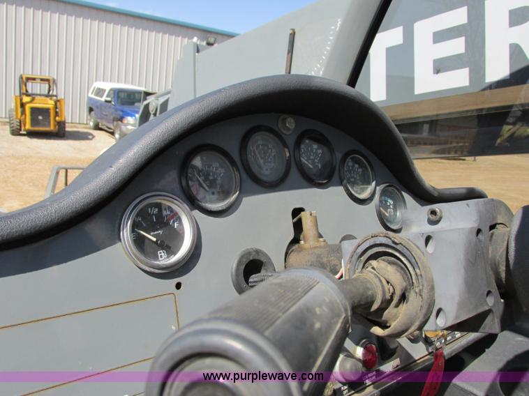 image for item Z9202 2005 Terex TH844C telehandler