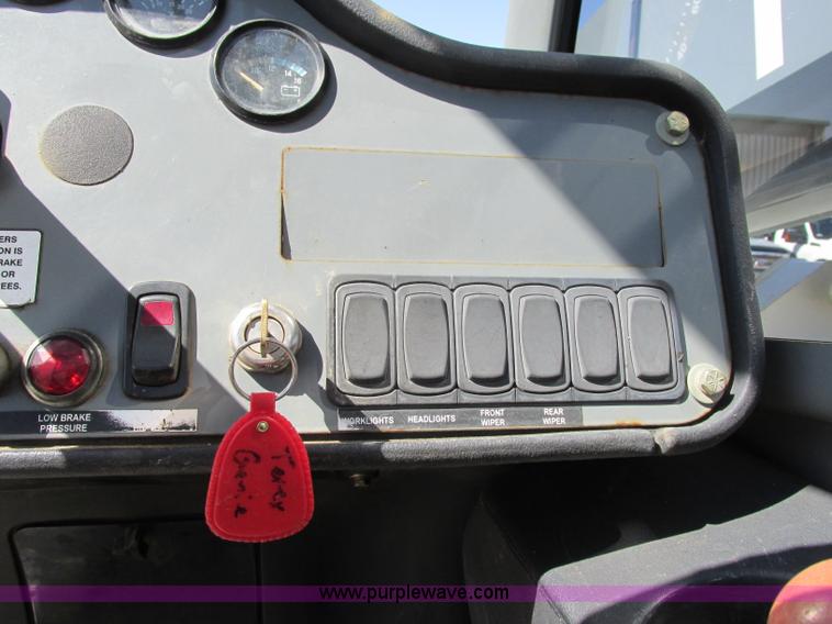 image for item Z9202 2005 Terex TH844C telehandler