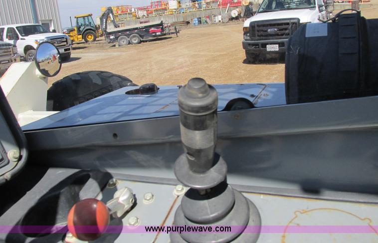 image for item Z9202 2005 Terex TH844C telehandler