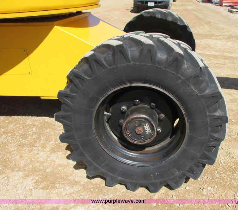 image for item Z9203 2001 Haulotte HB62 boom lift