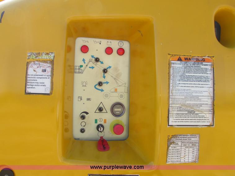 image for item Z9203 2001 Haulotte HB62 boom lift