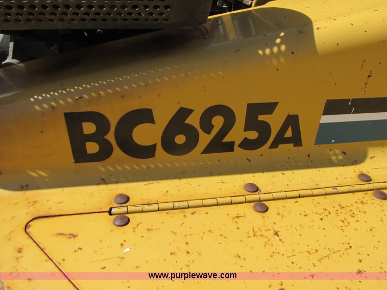 image for item Z9204 2001 Vermeer BC625A wood chipper