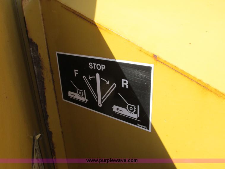 image for item Z9204 2001 Vermeer BC625A wood chipper