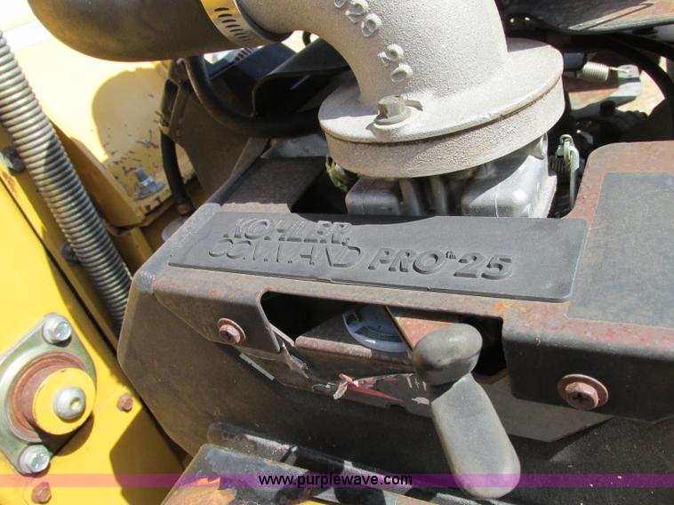 image for item Z9204 2001 Vermeer BC625A wood chipper