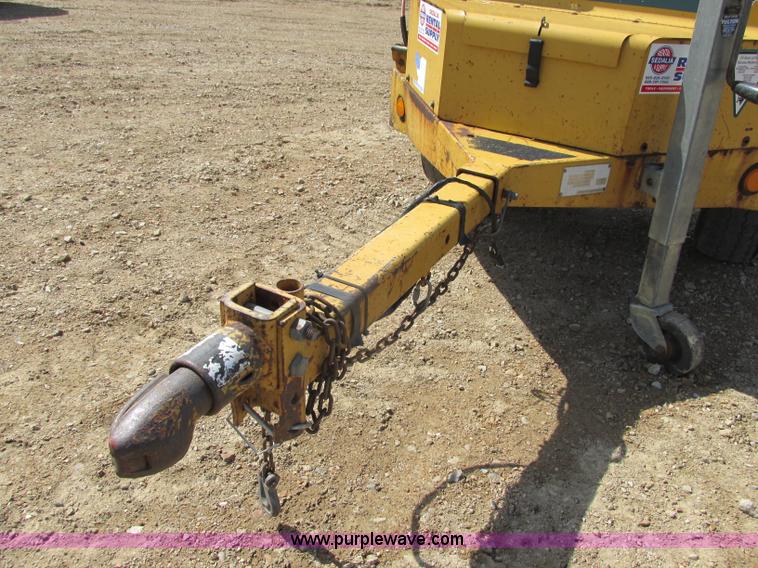 image for item Z9204 2001 Vermeer BC625A wood chipper