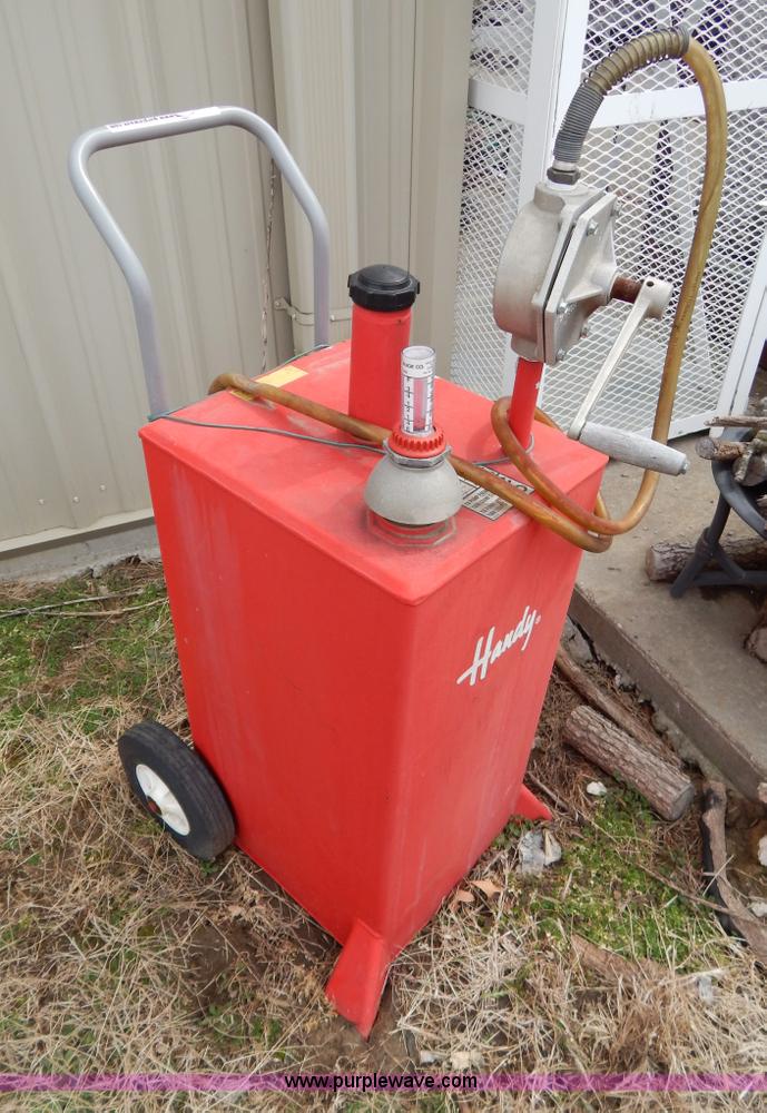 Portable handy fuel tank in Oak Grove, MO Item Z9405 sold Purple Wave