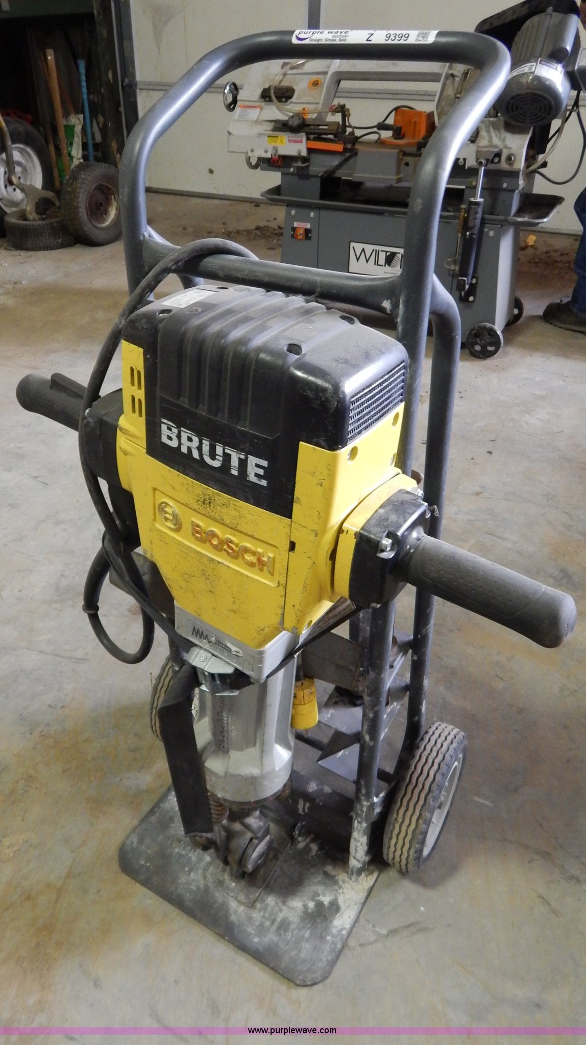 Bosch Brute electric jack hammer in Oak Grove, MO Item Z9399 sold
