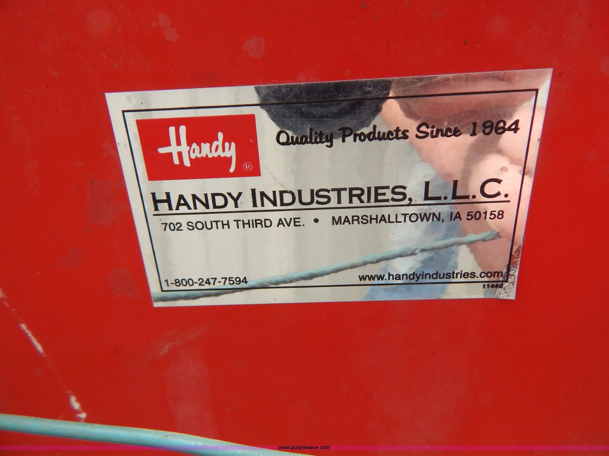 Portable handy fuel tank in Oak Grove, MO | Item Z9405 sold | Purple Wave