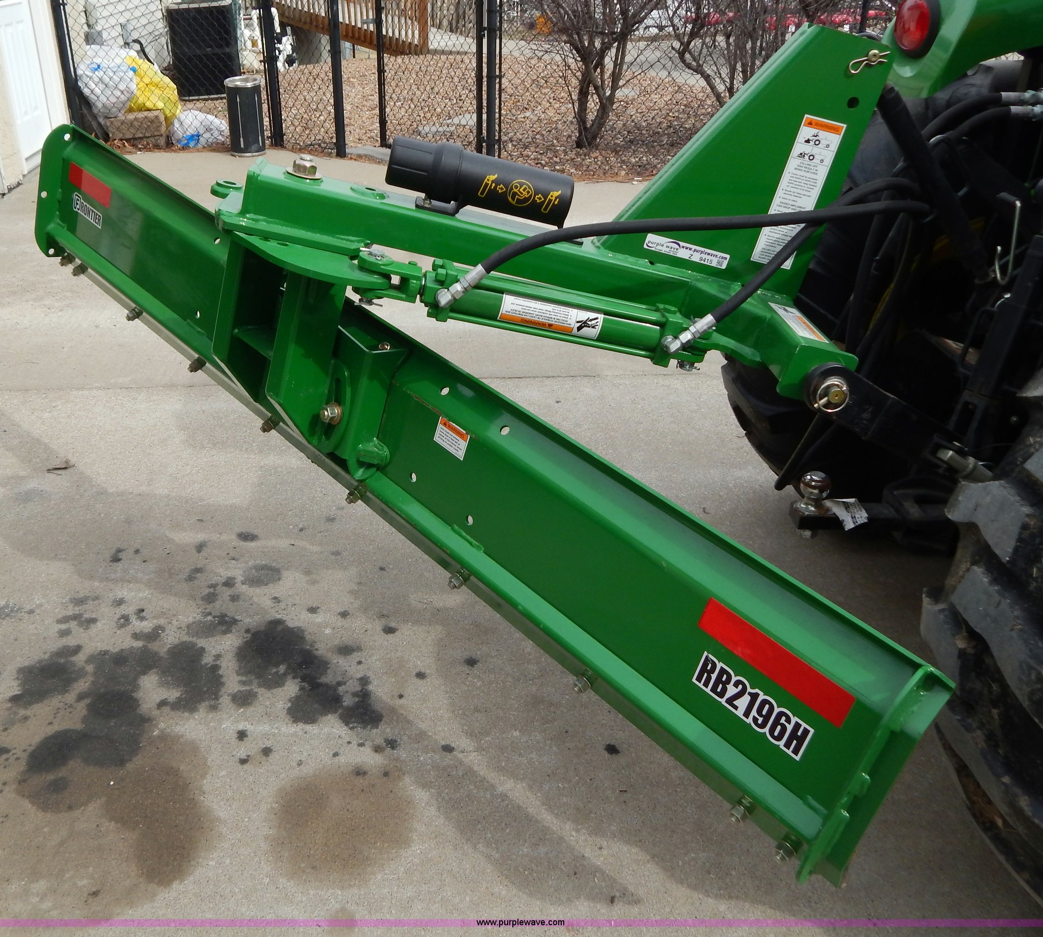 2013 Frontier RB2196H 8' rear tractor blade in Oak Grove, MO Item