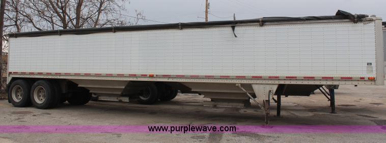 image for item AM9407 1997 Wilson DWH400 Pace Setter double hopper grain trailer