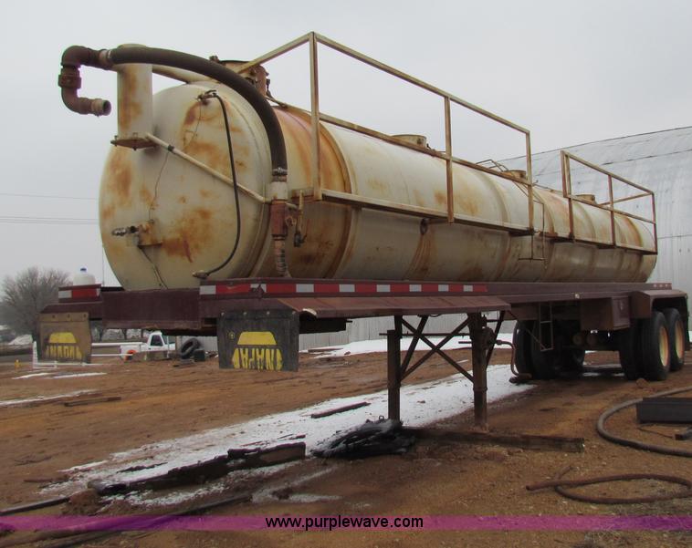 image for item AN9975 1980 custom built vacuum trailer