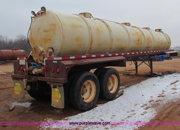 image for item AN9975 1980 custom built vacuum trailer