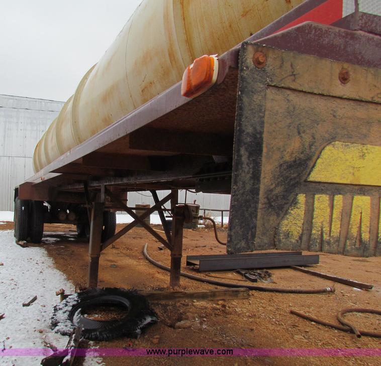 image for item AN9975 1980 custom built vacuum trailer