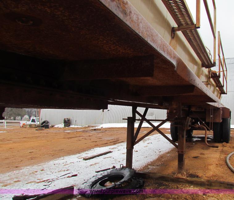 image for item AN9975 1980 custom built vacuum trailer