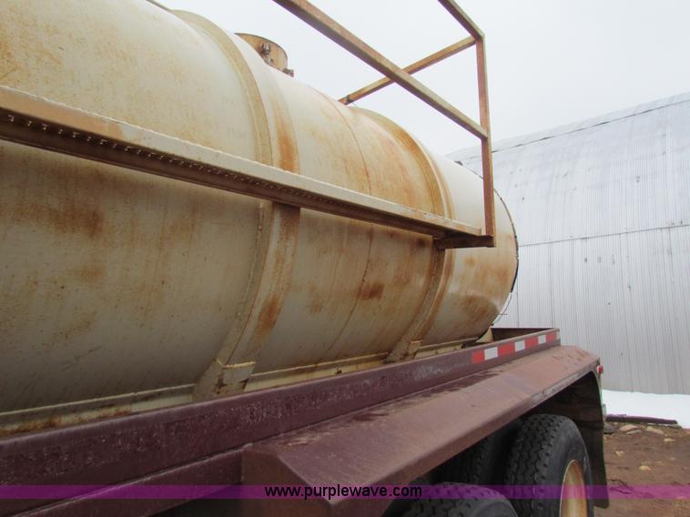 image for item AN9975 1980 custom built vacuum trailer