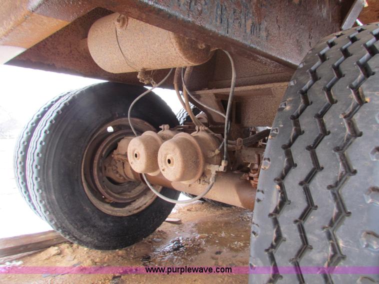 image for item AN9975 1980 custom built vacuum trailer