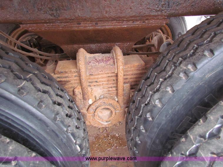 image for item AN9975 1980 custom built vacuum trailer