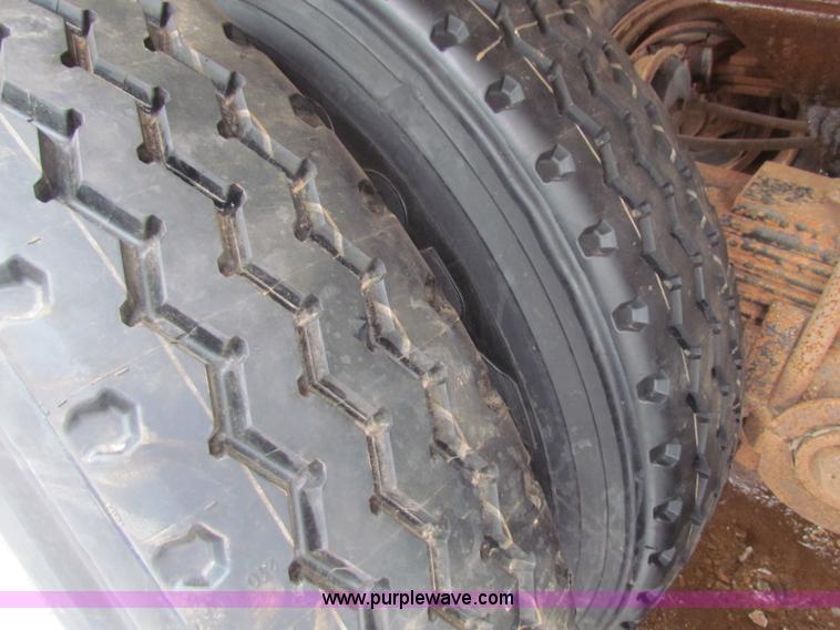 image for item AN9975 1980 custom built vacuum trailer