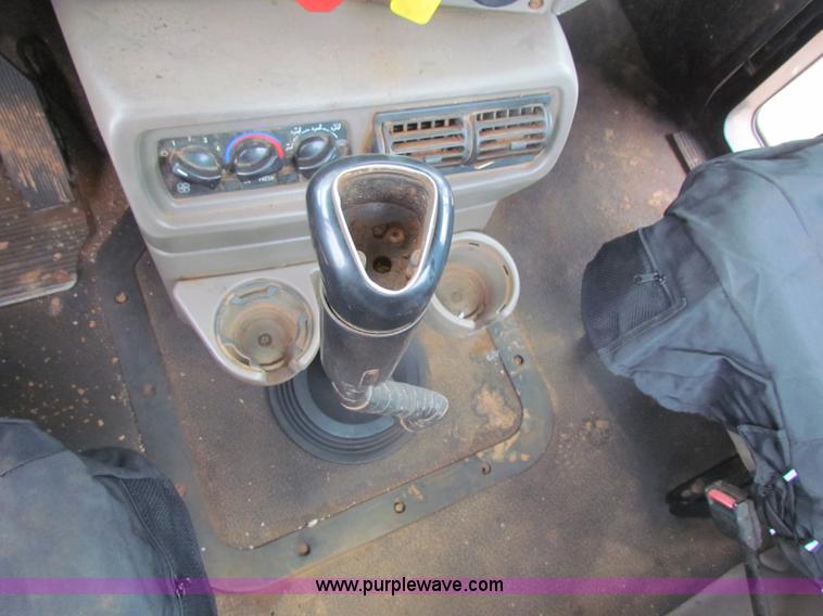 image for item AN9976 2001 Mack CH613 water truck