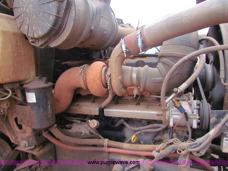 image for item AN9976 2001 Mack CH613 water truck