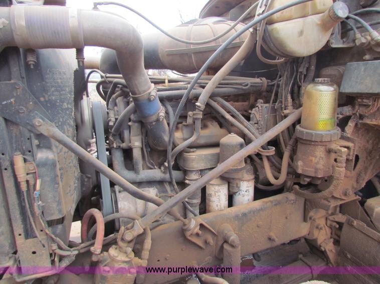 image for item AN9976 2001 Mack CH613 water truck