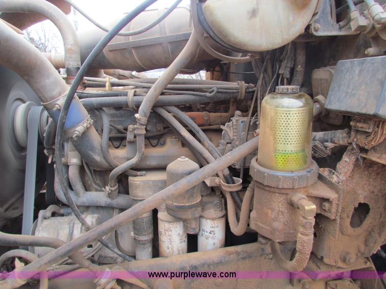 image for item AN9976 2001 Mack CH613 water truck