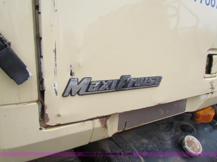 image for item AN9976 2001 Mack CH613 water truck