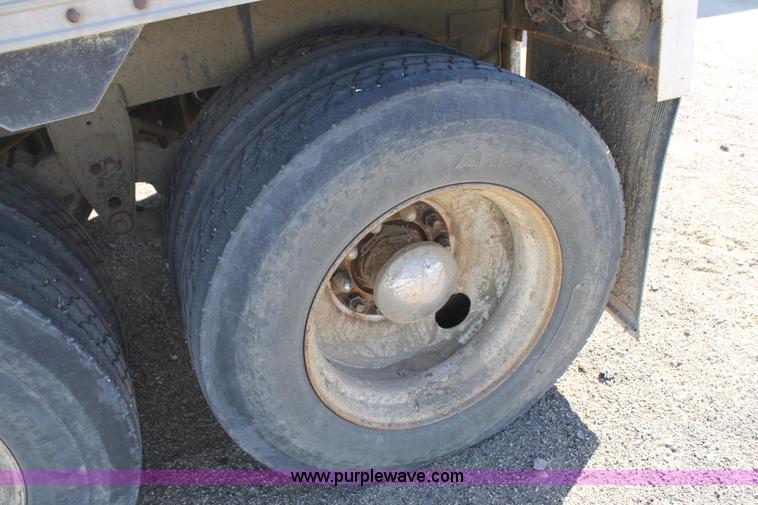 image for item C3753 1987 Timpte double hopper bottom trailer