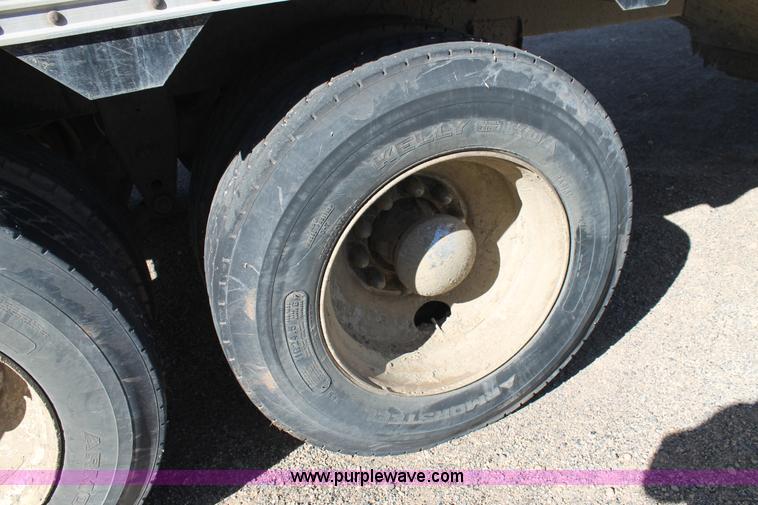 image for item C3753 1987 Timpte double hopper bottom trailer